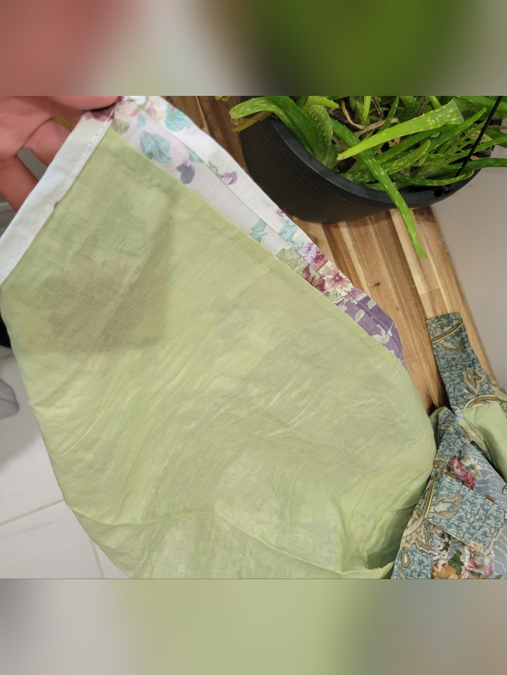 Floral Patchwork Valance - Picture 3 of 4